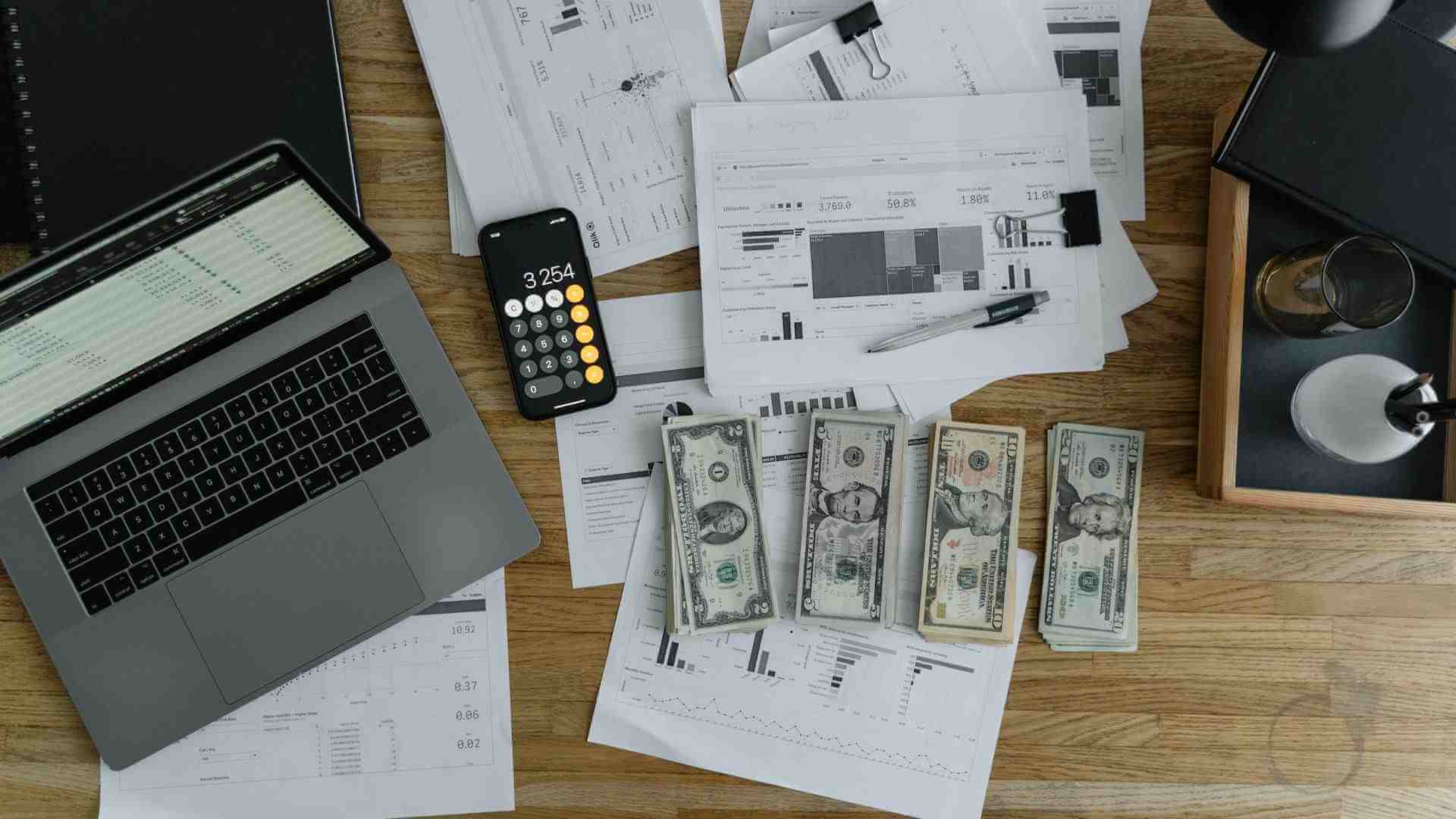 Computer with money